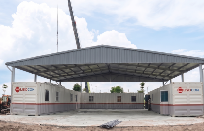 Tổ Hợp Container Văn Phòng 40ft Kết Hợp Mái Thép Tiền Chế: Xu Hướng Quy Hoạch Site Office Hiện Đại